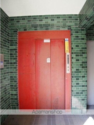 リバブル京町の玄関写真