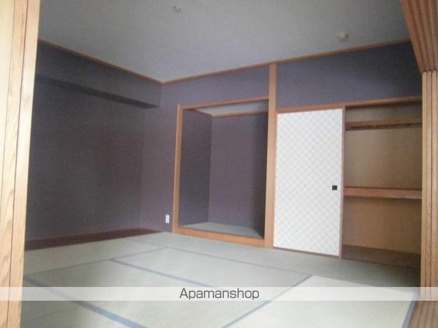 エルミタージュユリの内装写真
