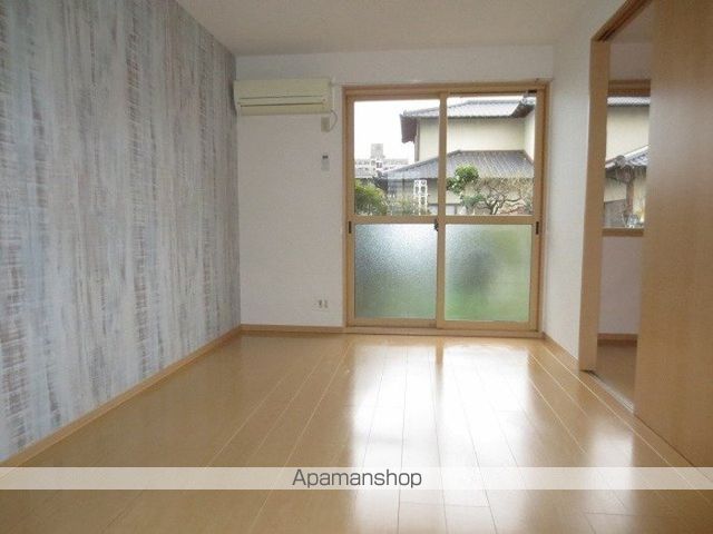 チャームスクエアーの内装写真