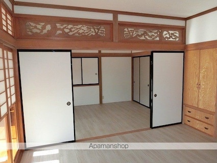 中屋敷町平屋[4DK/91.8m2]の内装2