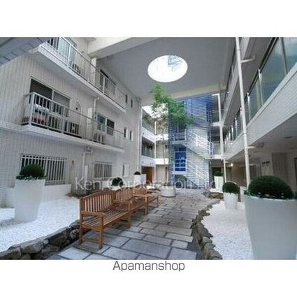 東京都新宿区新宿７丁目[2LDK/60.17m2]の共用部9