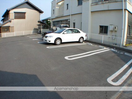 クレディ[2DK/42.77m2]の駐車場2