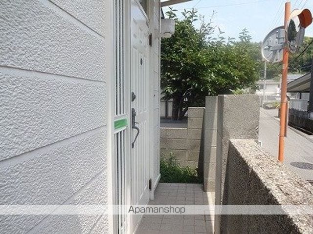 とさでん交通後免線 領石通駅 徒歩7分 2階建 築32年の玄関写真