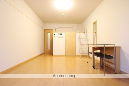 レオパレスアイエス[1K/26.08m2]のリビング・居間1