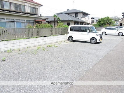 メゾン・パルⅡ[2LDK/54.85m2]の駐車場