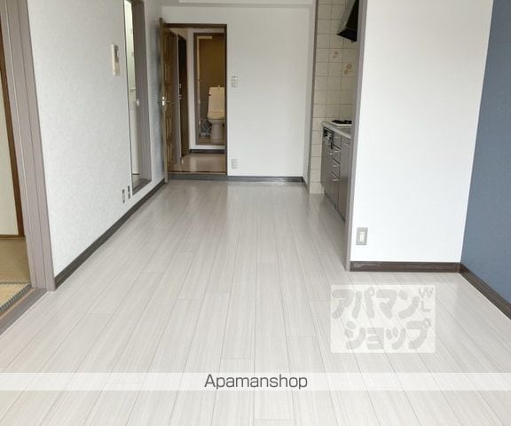 ロイヤルガーデン長岡京の内装写真