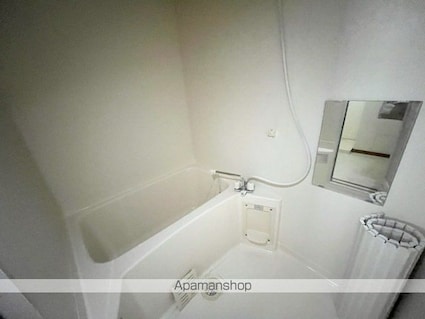 滋賀県犬上郡豊郷町大字沢[1K/28.01m2]のバス