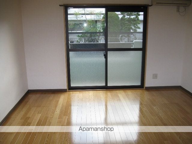 LA FLEURの内装写真