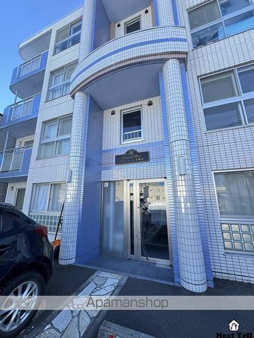 グランメール南郷東の玄関写真