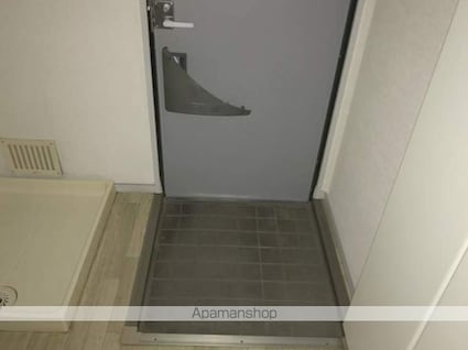 サンライフかもまえ[1R/23.77m2]の玄関
