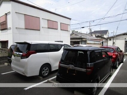 フェリッス関戸[2DK/51.1m2]の駐車場