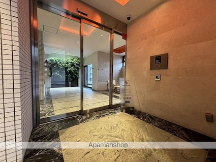 セルアージュ横濱鶴見アストレ[3LDK/63.32m2]のエントランス1