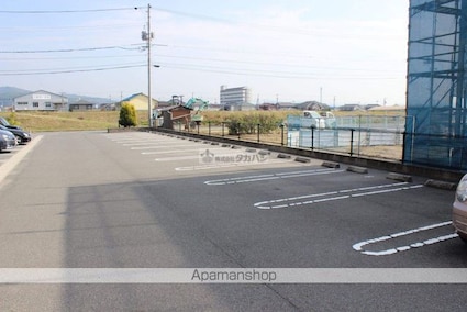 ヴェルドミールＳ[2LDK/52m2]の駐車場