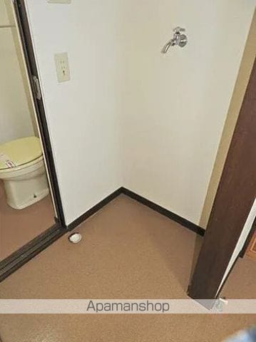 レヴール綾田A棟の内装写真