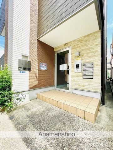 ソレイユ中宮の玄関写真