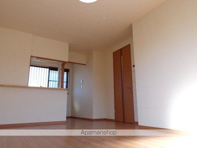 COLONNADEの内装写真