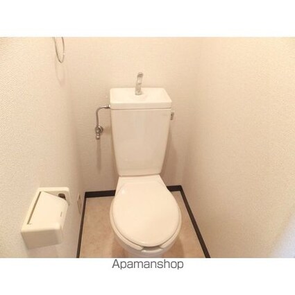 アベニール曙橋[1K/20.22m2]のトイレ