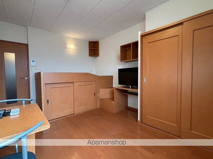 レオパレスヤバラ[1K/28.02m2]のリビング・居間1