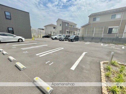 アップフィールド　共栄　Ⅱ[1LDK/42.73m2]の駐車場1