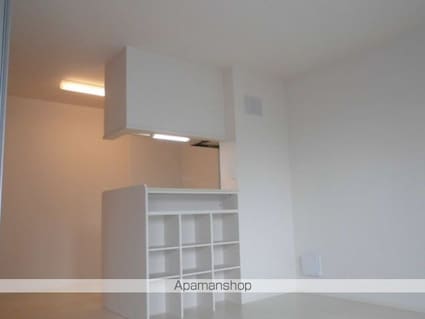 ソウソウ・ソンケン・リュウビ　ソンケン[2LDK/61.14m2]のリビング・居間