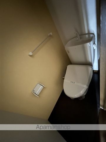 DEMAINの内装写真