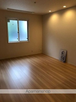 サンマルク　Ｗ[1R/32.56m2]のリビング・居間