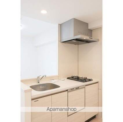 コンフォリア・リヴ豊洲キャナル[2LDK/39.8m2]のキッチン