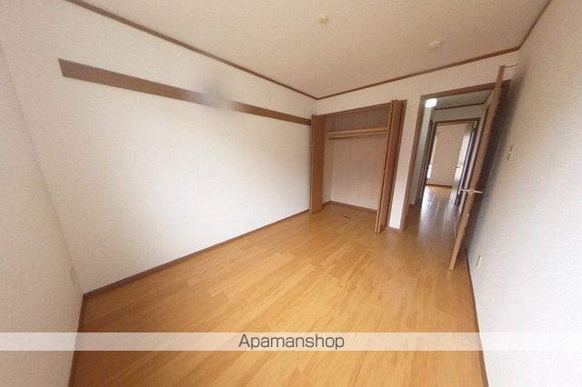 グローリアスIIの内装写真