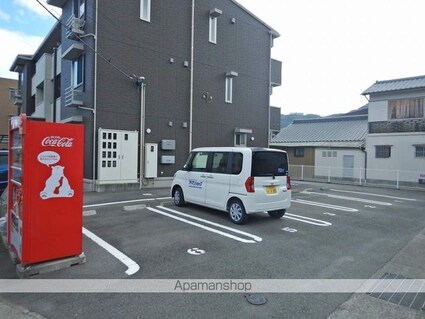 フォルテシモ[1LDK/40.18m2]の駐車場2