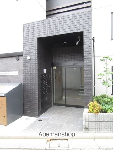 GENOVIA新高円寺の玄関写真