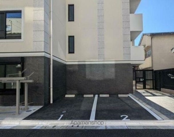 エルファーロ中野坂上の外観写真
