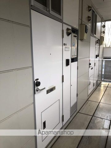 レオパレスフレッシュIVの玄関写真