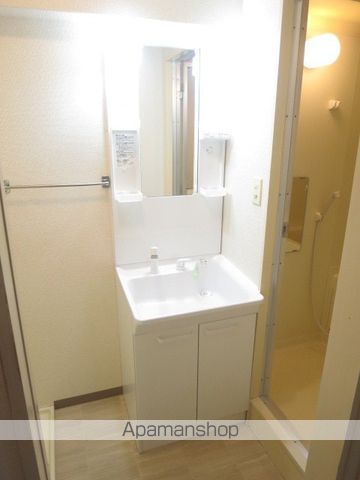 サンシードの内装写真