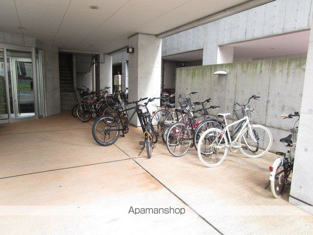 CITY SPIRE南3条の玄関写真