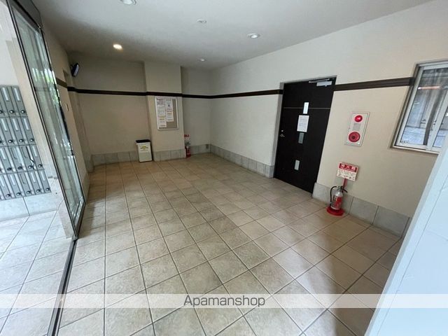 サザンクレスト堺の玄関写真