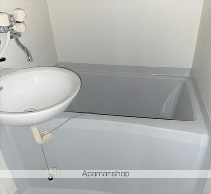 レオパレスゴールド[1K/23.71m2]の玄関