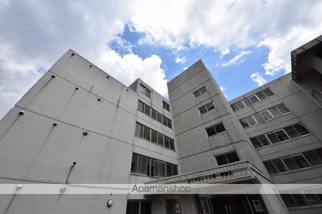 ロイヤルレインボー平岸 A棟の外観写真