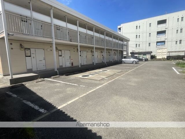 レオパレス栄谷[1K/23.18m2]の駐車場1