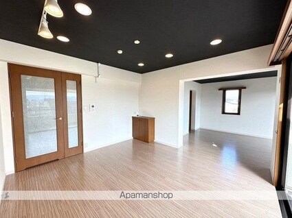 福岡県福岡市南区寺塚１丁目[4LDK/129.35m2]の内装3