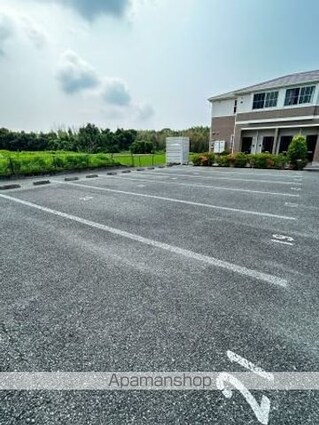 グリーンテラス[2DK/58.4m2]の駐車場1