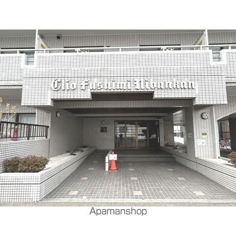 クリオ伏見弐番館の玄関写真