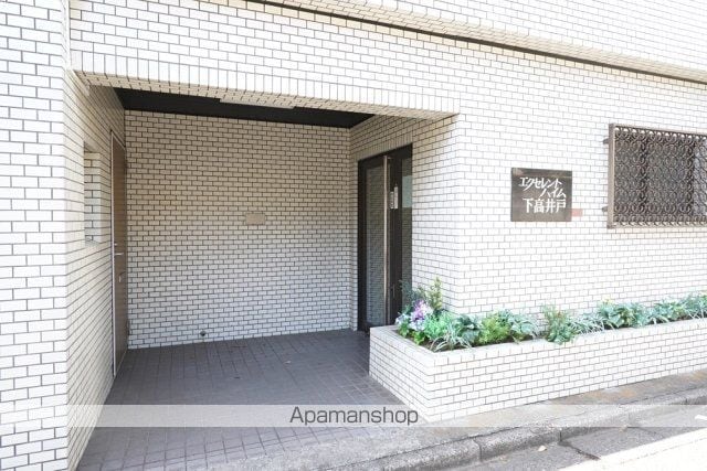 エクセレントハイム下高井戸の玄関写真