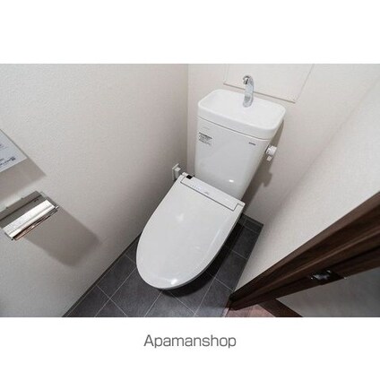 ウェルスクエア新宿戸山[1LDK/42.78m2]のトイレ