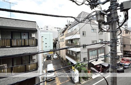 東京都新宿区山吹町[1LDK/31.2m2]の駐車場