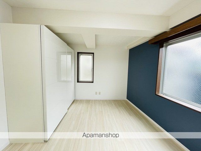 パレロワイヤル弦巻の内装写真