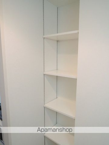 ステラ美術館通の内装写真