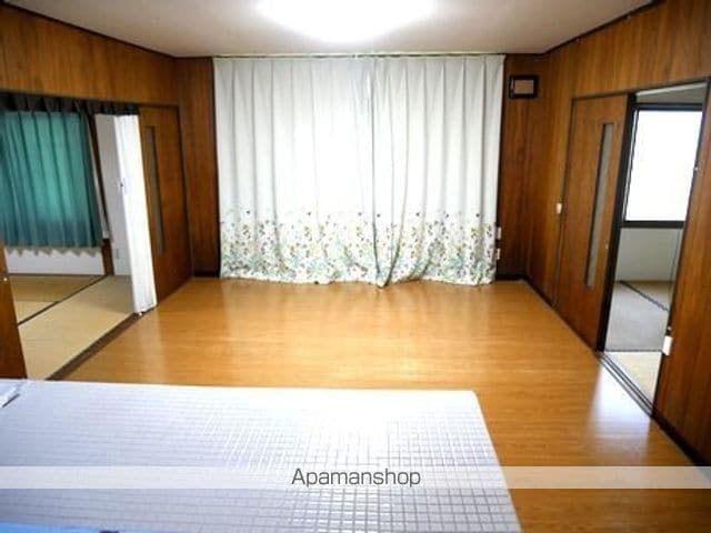 岩見沢市 2階建 築57年の内装写真