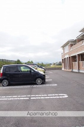 ビリーブ[2LDK/56.26m2]の駐車場2