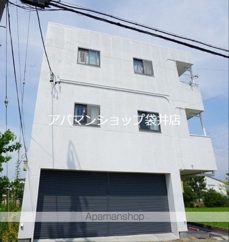 マヌハイツの外観写真