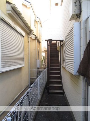 ファーストページ[1K/17m2]のエントランス